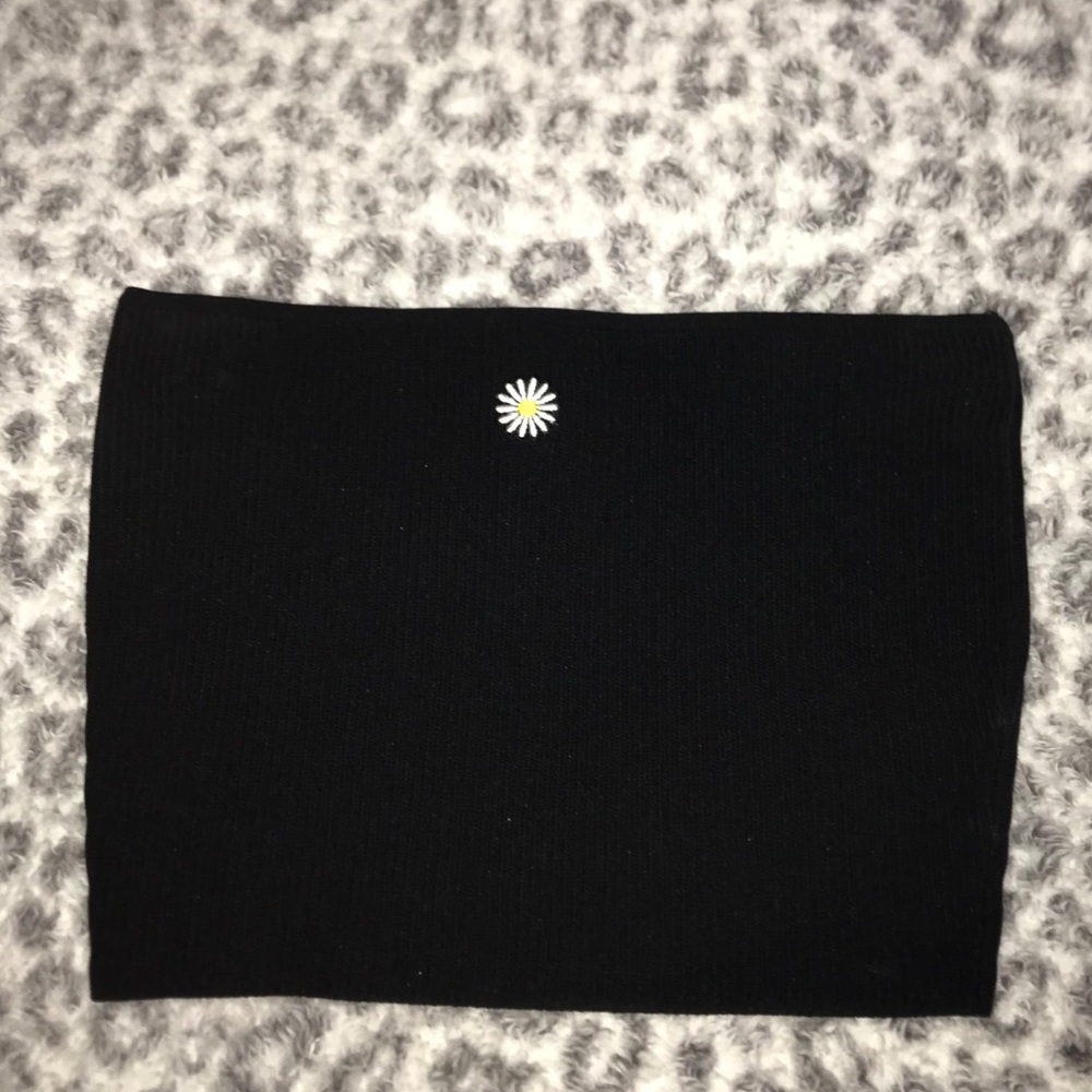 Black daisy tube top